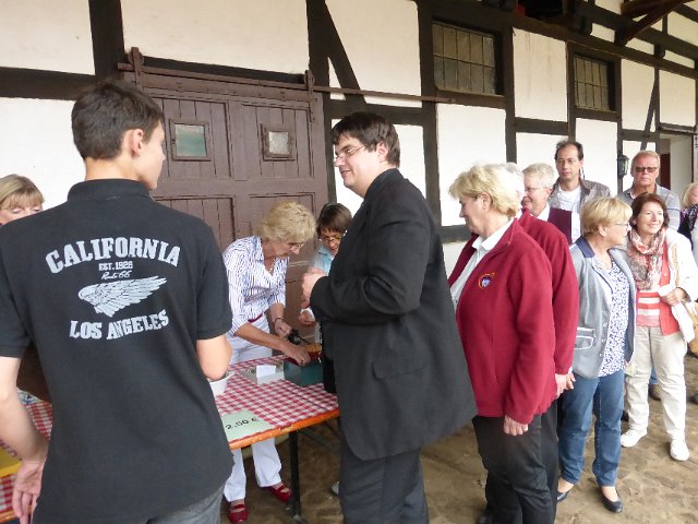 P1100038
