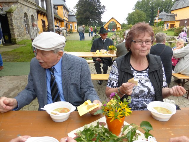 P1100042