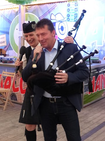P1200018