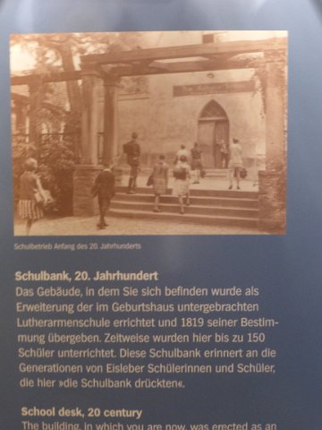 P1420885