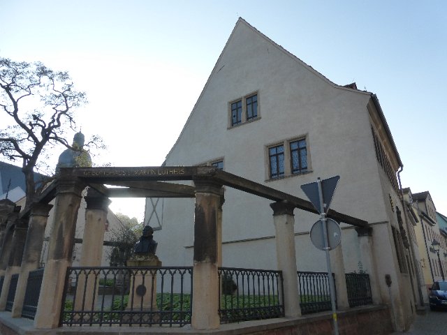 P1420992