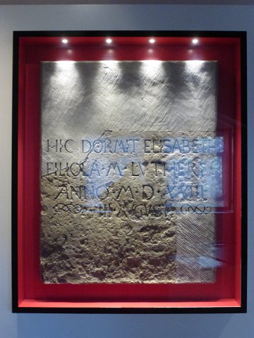 P1420677