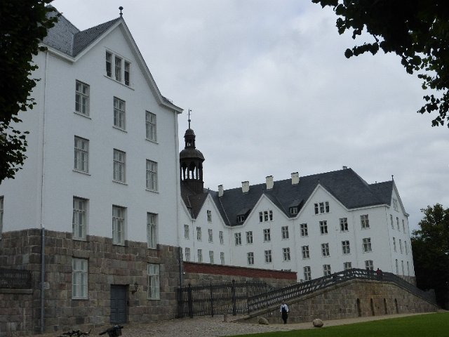 P1350537