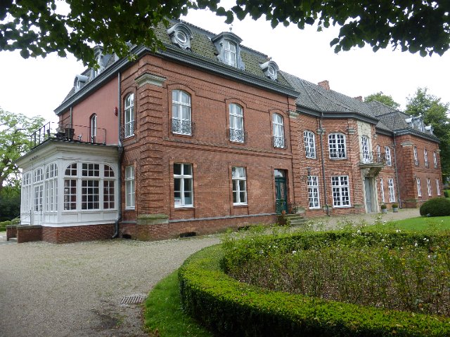 P1350582