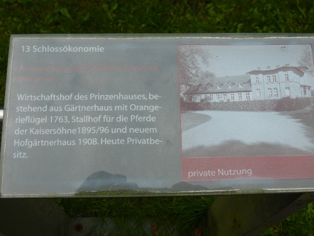 P1350592