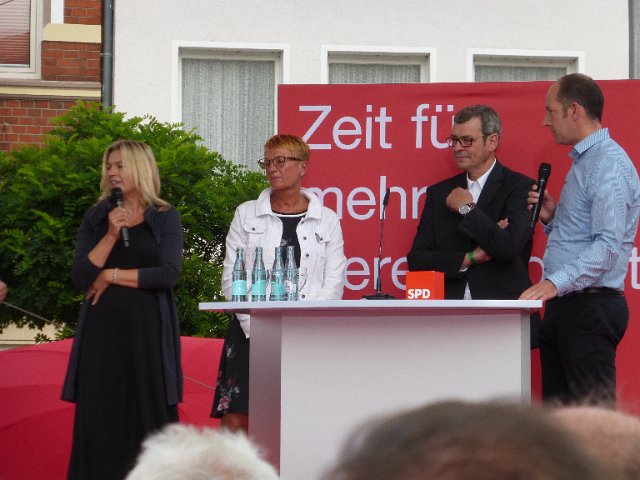 P1350945